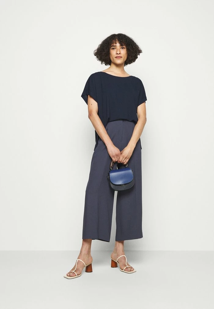 HUGO CAJESA - Blouse - Open Blue 2 HUGO CAJESA - Blouse - Open Blue – Image 2