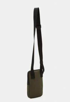 HUGO ETHON ZIP - Sac Bandoulière - Dark Green -Pas Cher Hugo Boutique 188b7b2befd64ea291aed170d0fd52e7