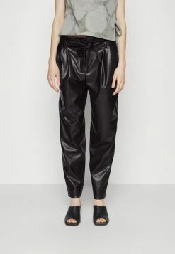 HUGO HERETA - Pantalon Classique - Black