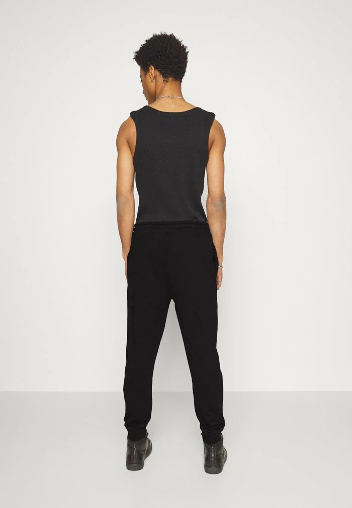 HUGO DUTSCHI - Pantalon De Survêtement - Black 1 HUGO DUTSCHI - Pantalon De Survêtement - Black