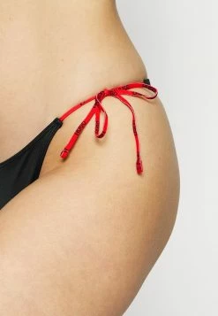 HUGO TRIANGLE RED LABEL - Haut De Bikini - Black 9 HUGO TRIANGLE RED LABEL - Haut De Bikini - Black -Pas Cher Hugo Boutique 327b6d92cf744125b8c6557d86e0f111