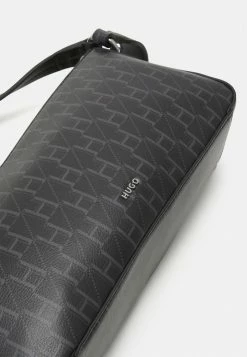 HUGO LEXI BAGUETTE - Sac à Main - Open Miscellaneous -Pas Cher Hugo Boutique 38f603e983ce4e94b579bbe495488ba0