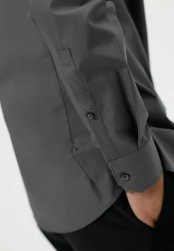 HUGO ELISHA - Chemise Classique - Anthracite 10 HUGO ELISHA - Chemise Classique - Anthracite -Pas Cher Hugo Boutique 46bb5a8fbad14d9d90fd1cdb2d1f7456