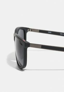 HUGO UNISEX - Lunettes De Soleil - Matte Black -Pas Cher Hugo Boutique 573c1828b572419a9ad7e36a75bfa624