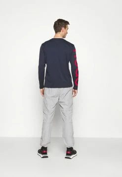 HUGO DEMEOS - T-shirt à Manches Longues - Dark Blue -Pas Cher Hugo Boutique 6fb2ab5047924dfea02214575639e994