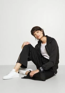 HUGO HASISI - Pantalon De Survêtement - Black -Pas Cher Hugo Boutique 7713a994812a4e02b5dad52066bed4bc