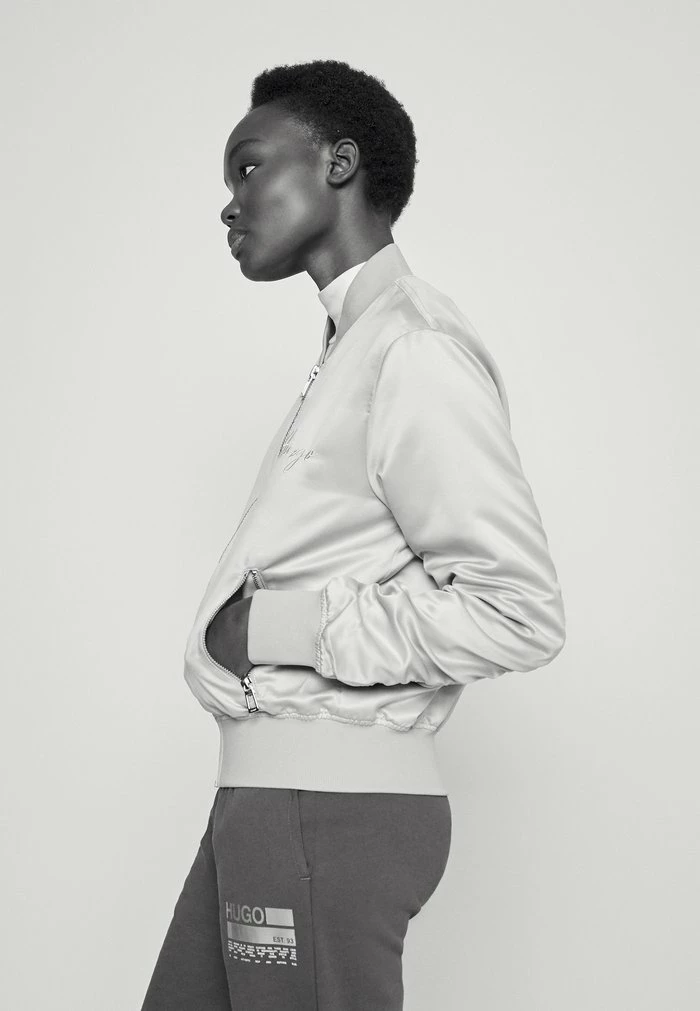 HUGO ANTIKI - Blouson Bomber - Pastel Pink 5 HUGO ANTIKI - Blouson Bomber - Pastel Pink – Image 5