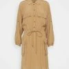 HUGO KESAKA - Robe Chemise - Light Beige