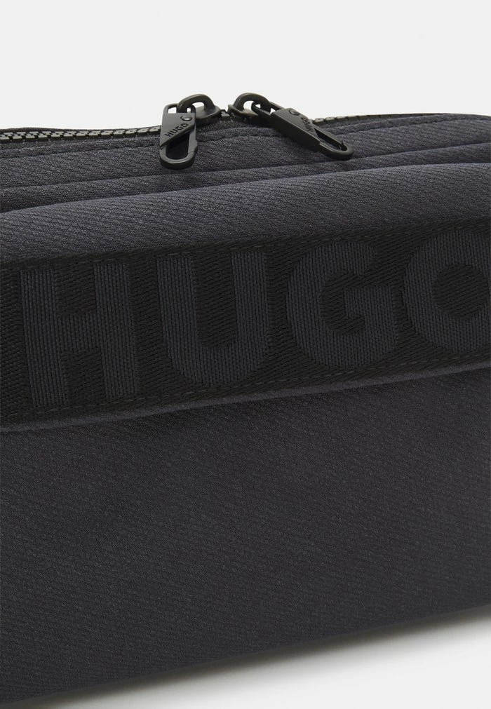 HUGO JAYDEN WAISTBELT UNISEX - Sac Banane - Black 5 HUGO JAYDEN WAISTBELT UNISEX - Sac Banane - Black – Image 5