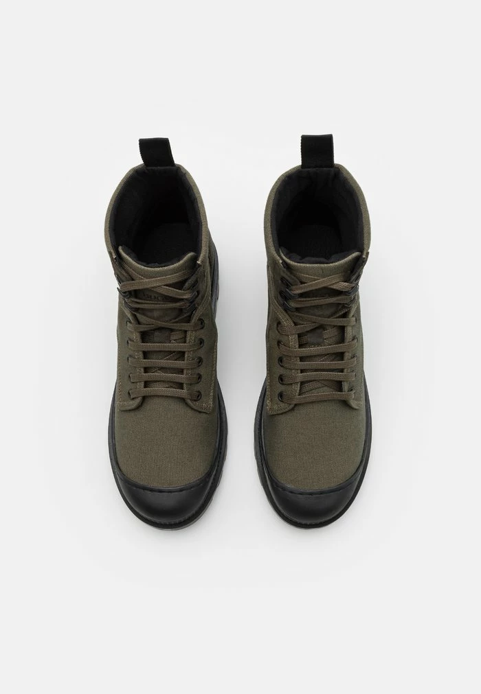 HUGO BUSTLER - Bottines à Lacets - Dark Green 4 HUGO BUSTLER - Bottines à Lacets - Dark Green – Image 4