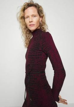 HUGO SISKETTA - Robe Pull - Open Miscellaneous -Pas Cher Hugo Boutique b7a1affd2b0247b88bbc3445e1b7f211