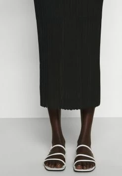 HUGO SHOREE - Jupe Longue - Black 11 HUGO SHOREE - Jupe Longue - Black -Pas Cher Hugo Boutique c4ec9cd5b1eb4115959b949a9ed81ed2