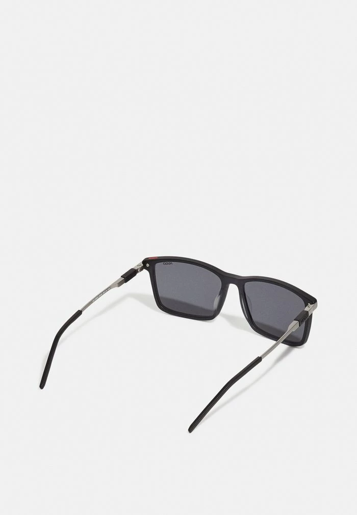 HUGO Lunettes De Soleil - Matt Black 2 HUGO Lunettes De Soleil - Matt Black – Image 2