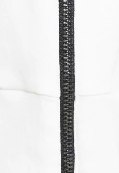 HUGO DUROS - Pantalon De Survêtement - White 16 HUGO DUROS - Pantalon De Survêtement - White -Pas Cher Hugo Boutique d38ca02cd45e4bbcb43eab8838d91e34