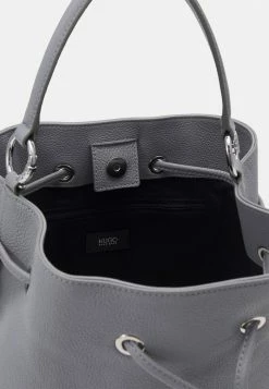HUGO LEXI DRAWSTRING - Sac Bandoulière - Grey 8 HUGO LEXI DRAWSTRING - Sac Bandoulière - Grey -Pas Cher Hugo Boutique d4a405a1c8ca40c0a645380b64405960