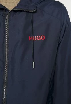 HUGO BENJI - Veste Légère - Dark Blue -Pas Cher Hugo Boutique e8dffb5769994ccd80be552f8d319617