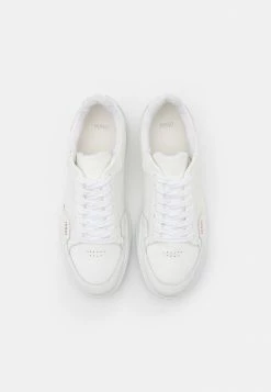 HUGO VERA - Baskets Basses - White -Pas Cher Hugo Boutique e9a3a4856c464db58ef220f368c852d4