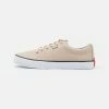 HUGO DYER - Baskets Basses - Light Beige