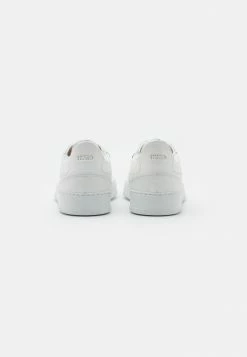 HUGO VERA - Baskets Basses - White -Pas Cher Hugo Boutique f289fa813f5d488da5d0e7e4de844123