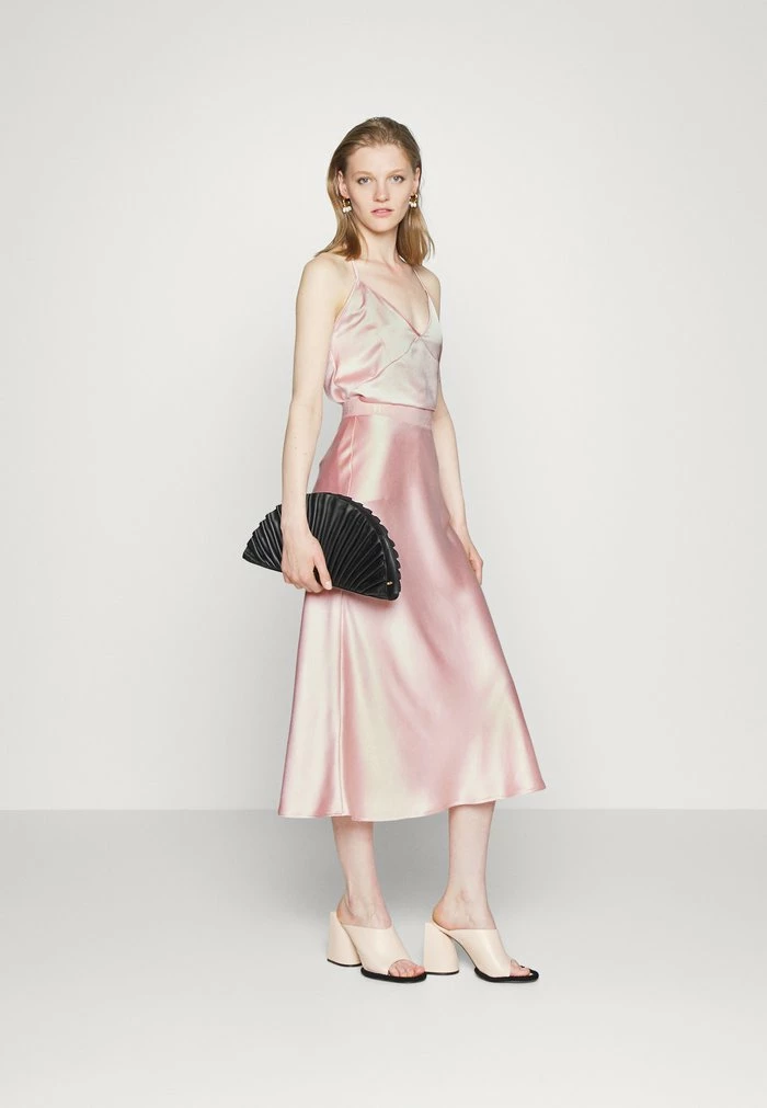 HUGO RAELLA - Jupe Trapèze - Light Pastel Pink 2 HUGO RAELLA - Jupe Trapèze - Light Pastel Pink – Image 2